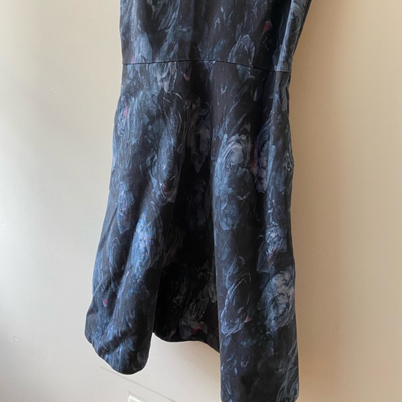 Rw&co Floral Dress with pockets 6 - Picture 4 of 8